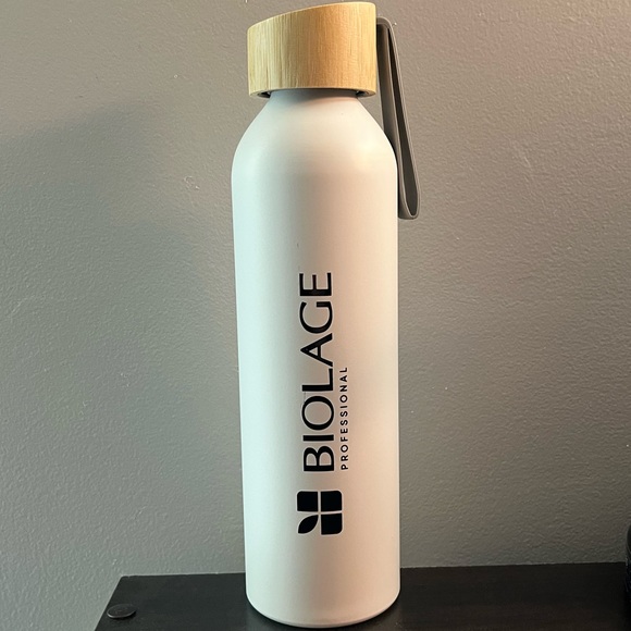 Biolage Logo Water Bottle NWT - Picture 1 of 5
